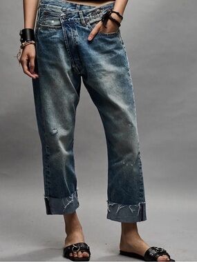 Washed Blue Cropped Boyfriend Jeans for Women